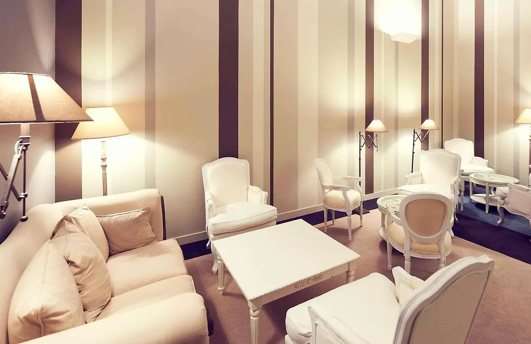 Mercure Cholet Centre-1