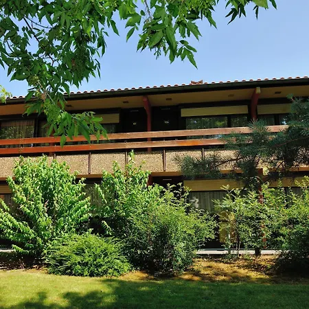 Campanile Cholet-3